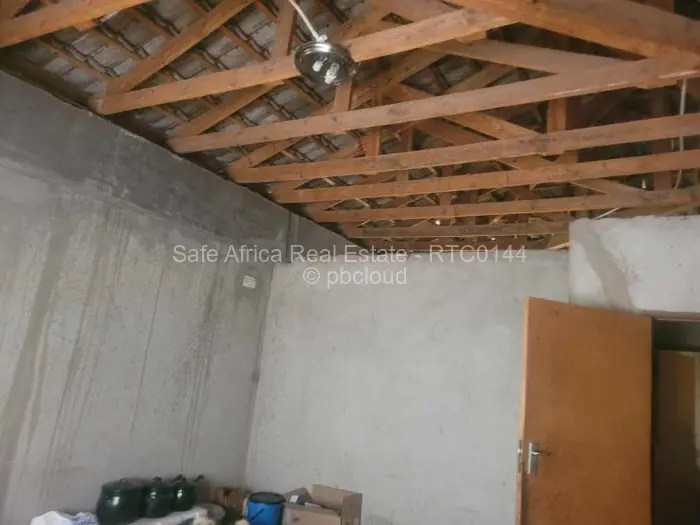 5 Bedroom House for Sale in Zimre Park, Harare