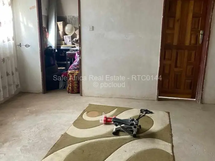 5 Bedroom House for Sale in Zimre Park, Harare