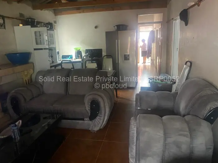 4 Bedroom House for Sale in Chitungwiza, Chitungwiza