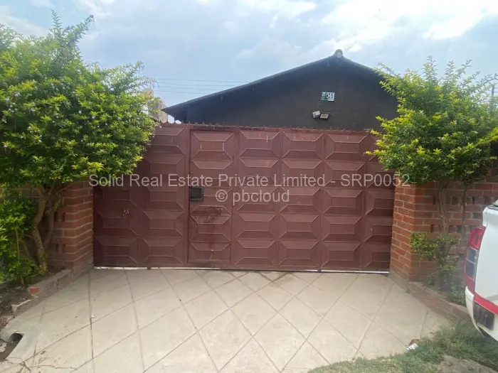 4 Bedroom House for Sale in Chitungwiza, Chitungwiza