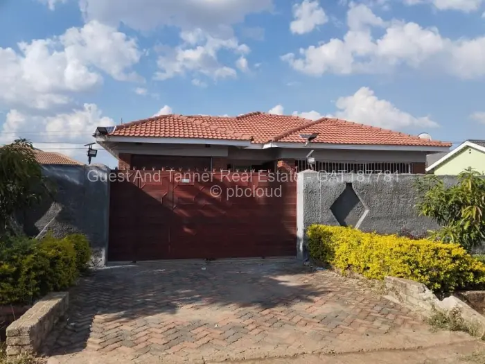 4 Bedroom House for Sale in Madokero Estates, Harare