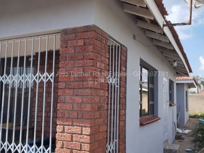 4 Bedroom House for Sale in Madokero Estates, Harare