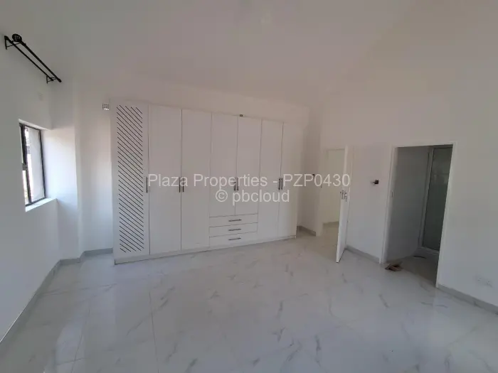 Townhouse/Complex/Cluster to Rent in Braeside