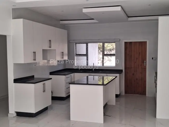 Townhouse/Complex/Cluster to Rent in Braeside