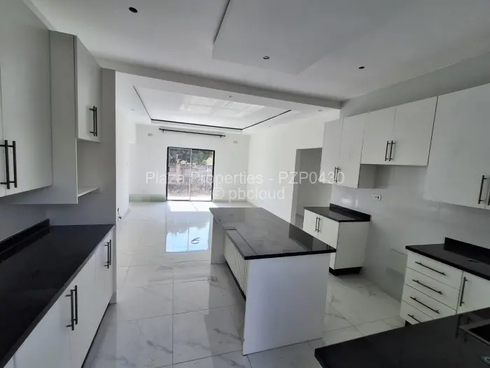 Townhouse/Complex/Cluster to Rent in Braeside