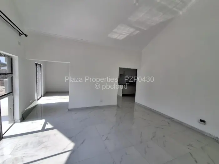 Townhouse/Complex/Cluster to Rent in Braeside