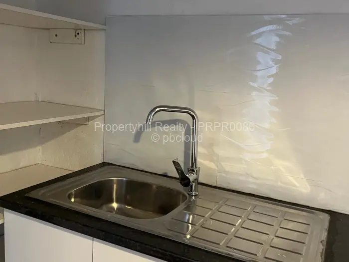 1 Bedroom Cottage/Garden Flat to Rent in Borrowdale, Harare