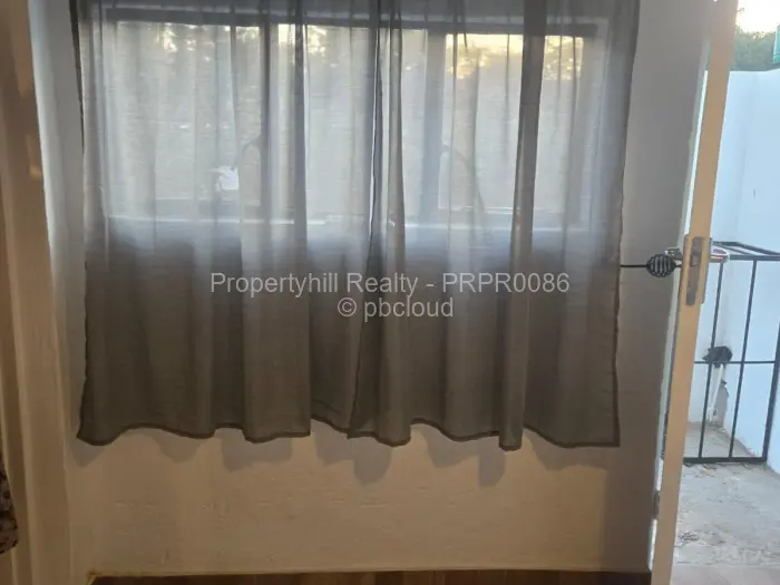 1 Bedroom Cottage/Garden Flat to Rent in Borrowdale, Harare