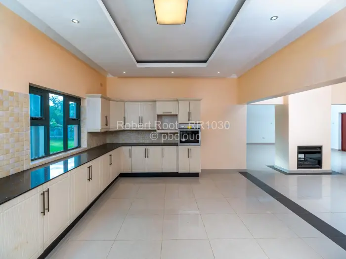 Townhouse/Cluster for Sale in Chisipite, Harare