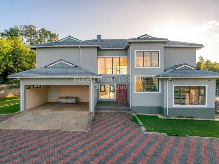 Townhouse/Cluster for Sale in Chisipite, Harare