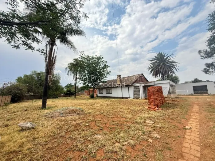 3 Bedroom House for Sale in West Somerton, Bulawayo