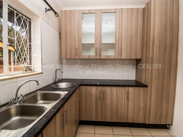 5 Bedroom House to Rent in Chisipite