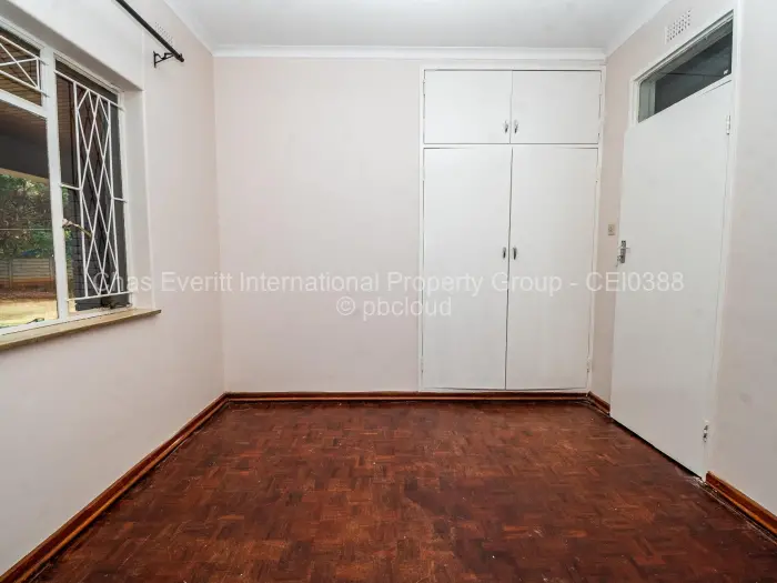 5 Bedroom House to Rent in Chisipite