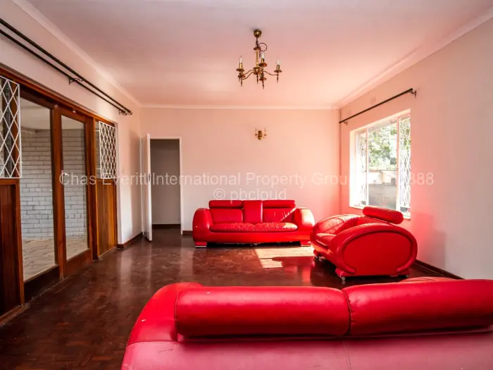 5 Bedroom House to Rent in Chisipite