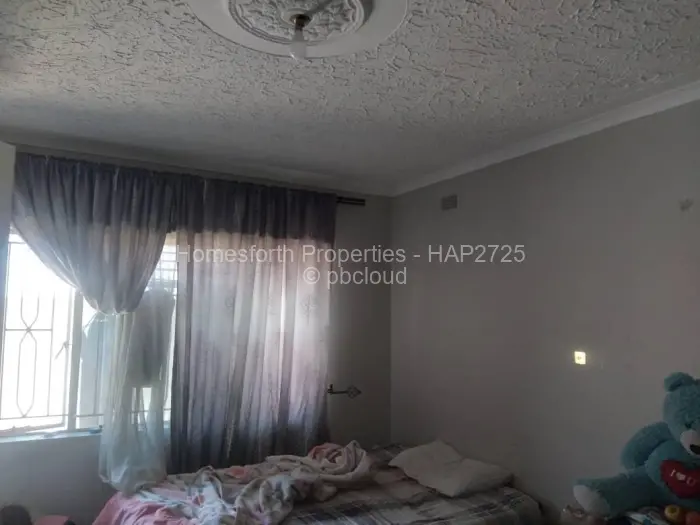 3 Bedroom House for Sale in Whitecliff, Harare