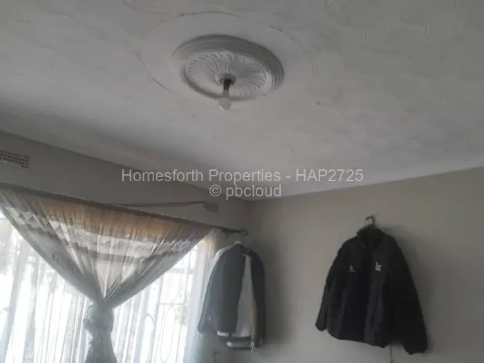 3 Bedroom House for Sale in Whitecliff, Harare