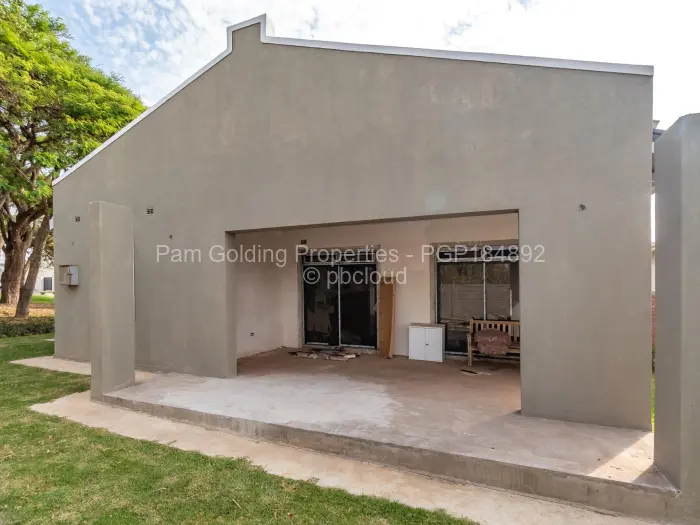 Townhouse/Complex/Cluster for Sale in Greendale, Harare