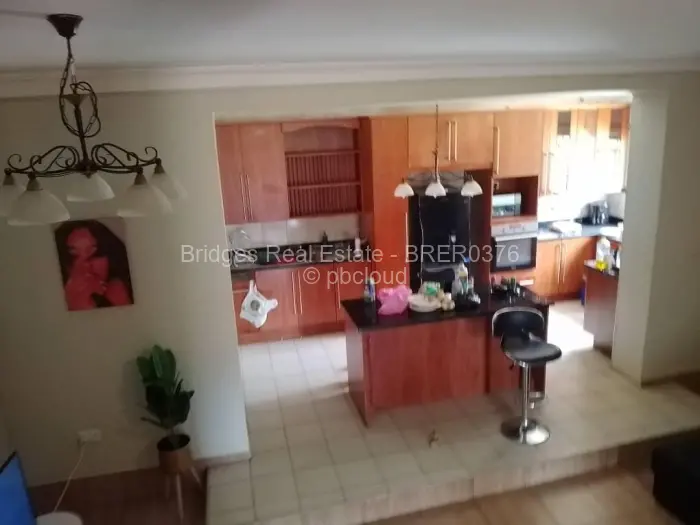 Flat/Apartment to Rent in Avondale West