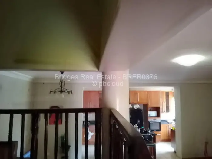 Flat/Apartment to Rent in Avondale West