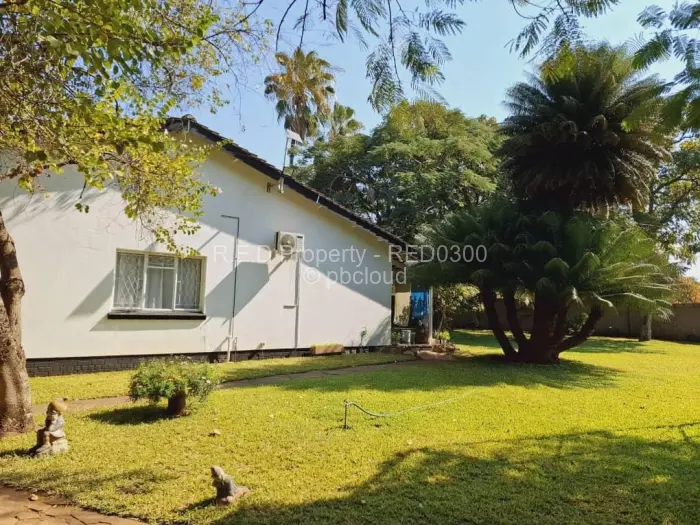 4 Bedroom House for Sale in Chiredzi, Chiredzi