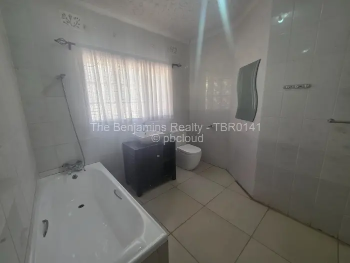 4 Bedroom House to Rent in Greendale North