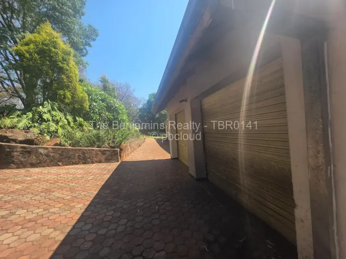 4 Bedroom House to Rent in Greendale North