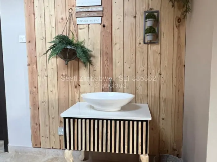 Flat/Apartment to Rent in Highlands