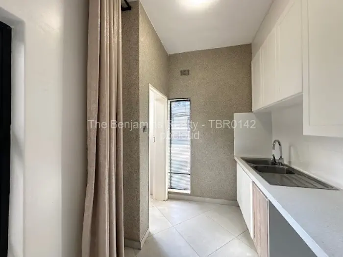 Townhouse/Cluster for Sale in Avondale, Harare