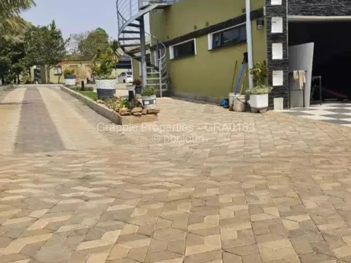 6 Bedroom House for Sale in Mandara, Harare