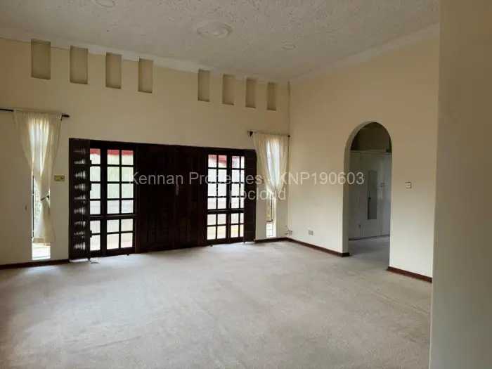 6 Bedroom House for Sale in Gunhill, Harare