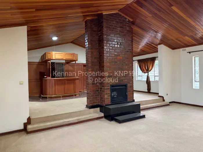 6 Bedroom House for Sale in Gunhill, Harare