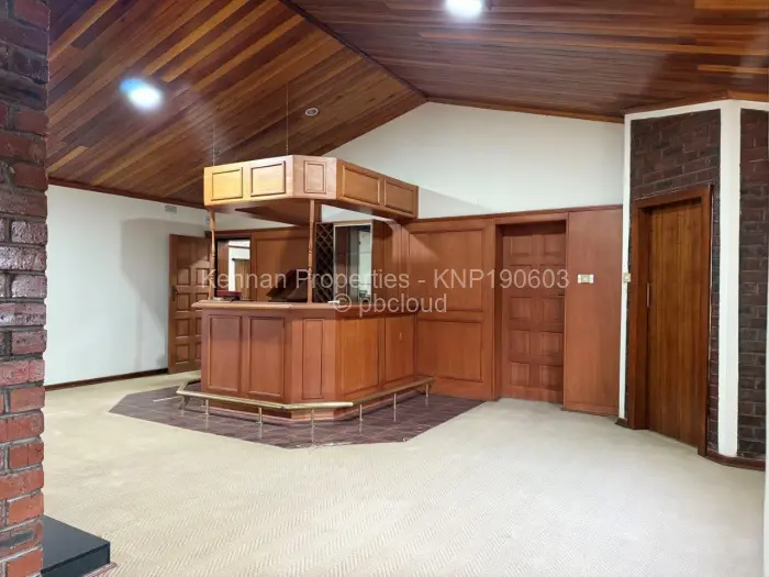 6 Bedroom House for Sale in Gunhill, Harare
