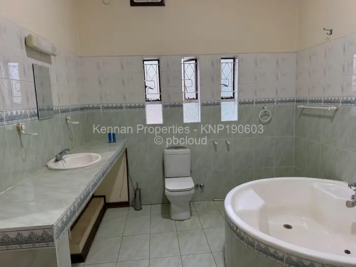 6 Bedroom House for Sale in Gunhill, Harare