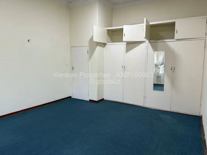 6 Bedroom House for Sale in Gunhill, Harare