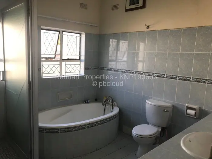 6 Bedroom House for Sale in Gunhill, Harare