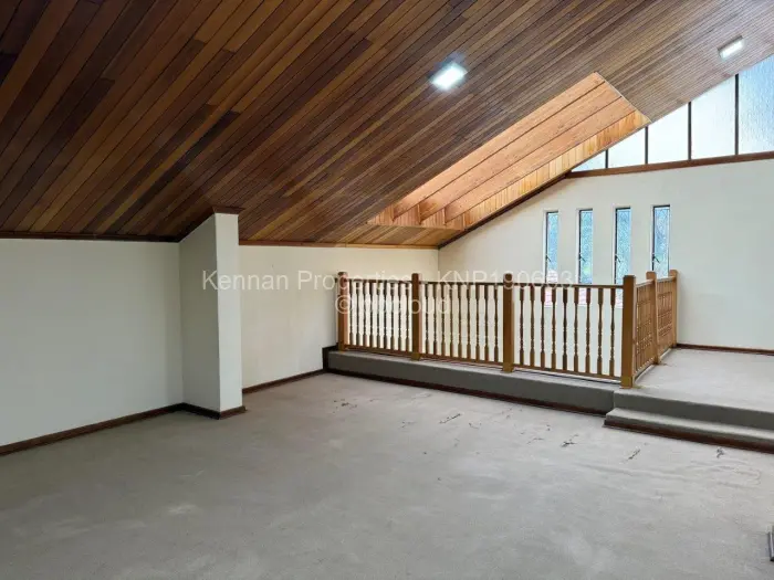 6 Bedroom House for Sale in Gunhill, Harare