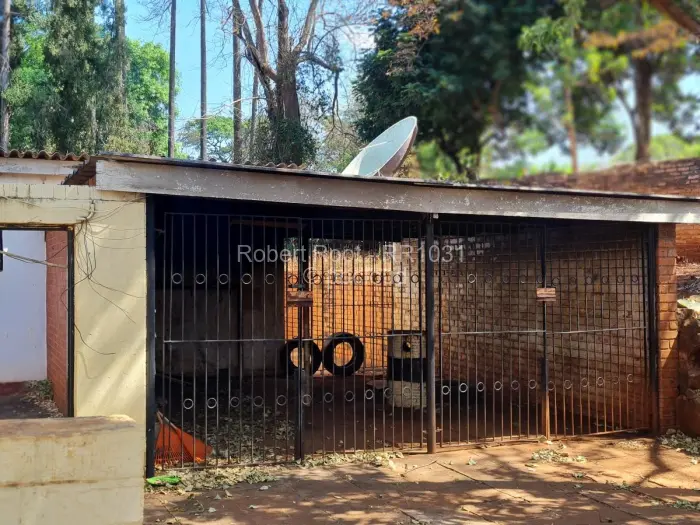 3 Bedroom House for Sale in Chisipite, Harare