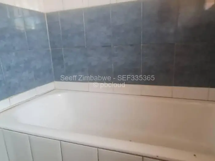 5 Bedroom House for Sale in Budiriro, Harare
