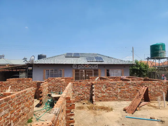 4 Bedroom House for Sale in Southerton, Harare