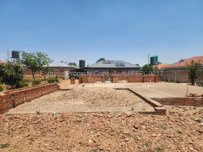 4 Bedroom House for Sale in Southerton, Harare