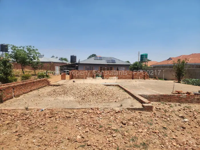 4 Bedroom House for Sale in Southerton, Harare