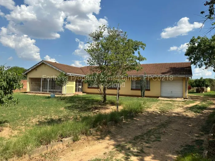 3 Bedroom House for Sale in Waterfalls, Harare