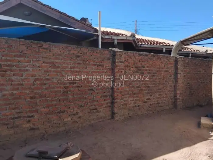 3 Bedroom House for Sale in Ruwa, Ruwa