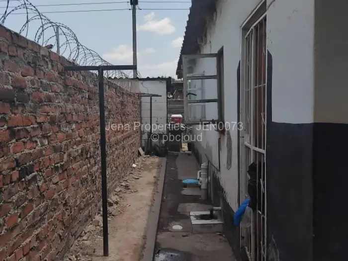 3 Bedroom House for Sale in Glen View, Harare