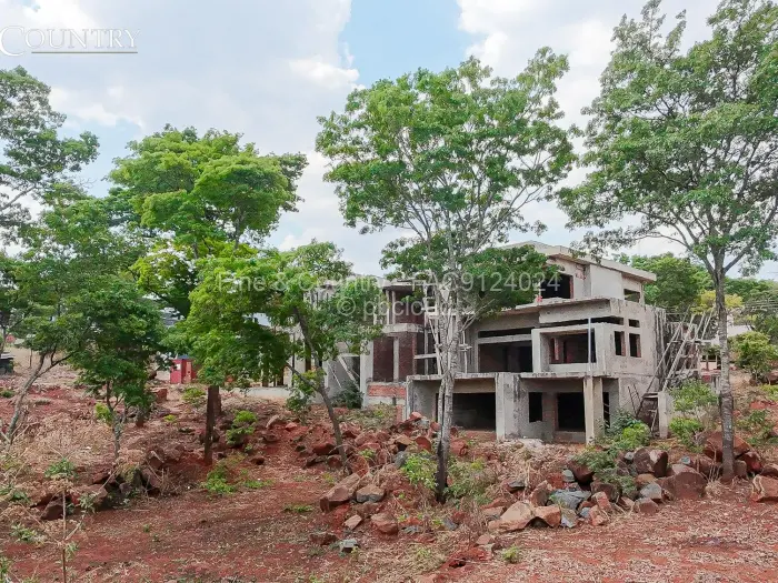 7 Bedroom House for Sale in Carrick Creagh Estate, Harare