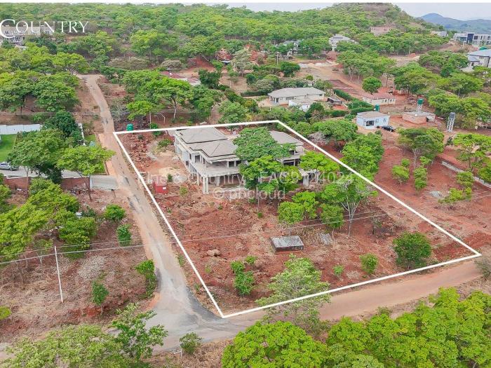 7 Bedroom House for Sale in Carrick Creagh Estate, Harare