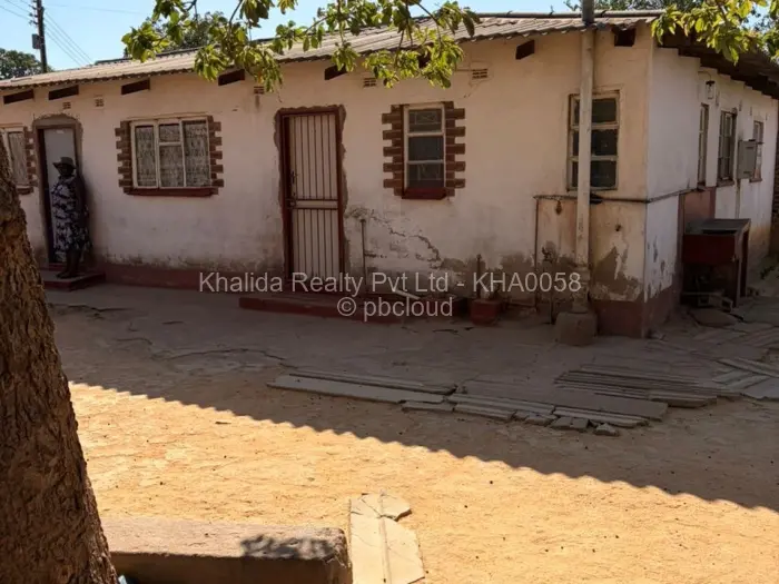 House for Sale in Chitungwiza, Chitungwiza