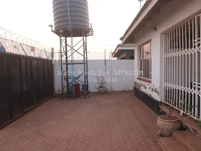 4 Bedroom House for Sale in Warren Park, Harare