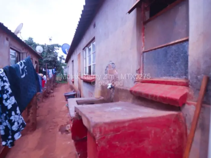 4 Bedroom House for Sale in Kuwadzana, Harare