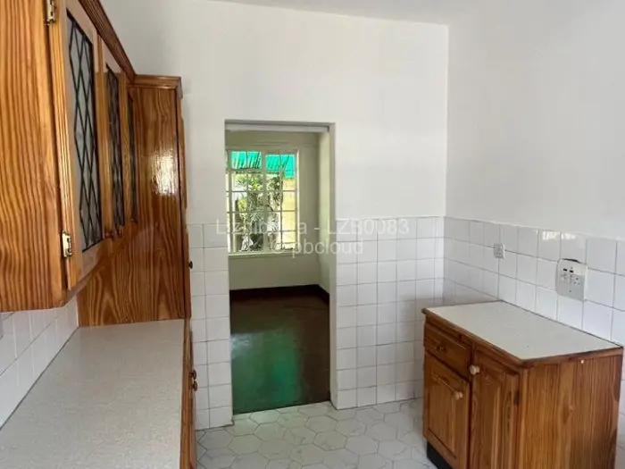 Townhouse/Complex/Cluster to Rent in Avenues